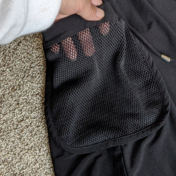 Cropped black joggers - Picture 2 of 2